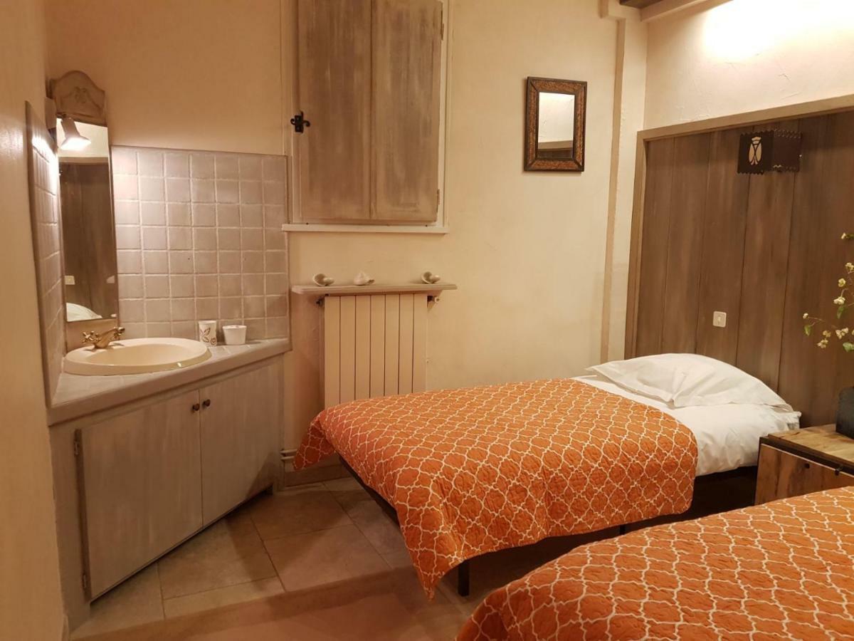 Le Jas Des Parpaillous Apartment L'Isle-sur-la-Sorgue Bagian luar foto